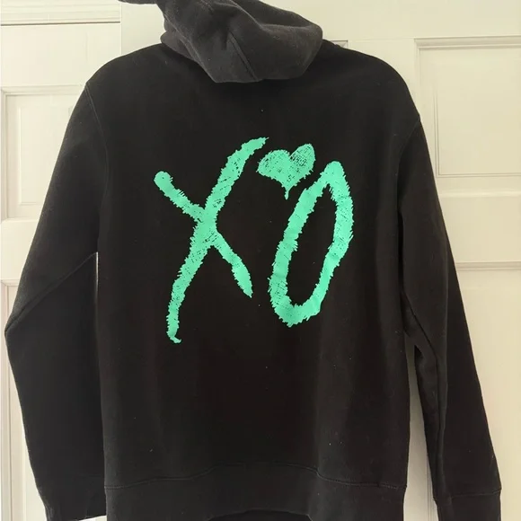 The Weeknd Tour Merch Legend XO Sweatshirt Black - Picture 5 of 6